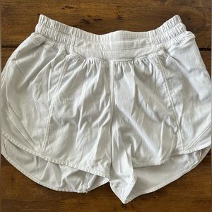 Lululemon White Hotty Hot 4” Athletic Short, Size 2